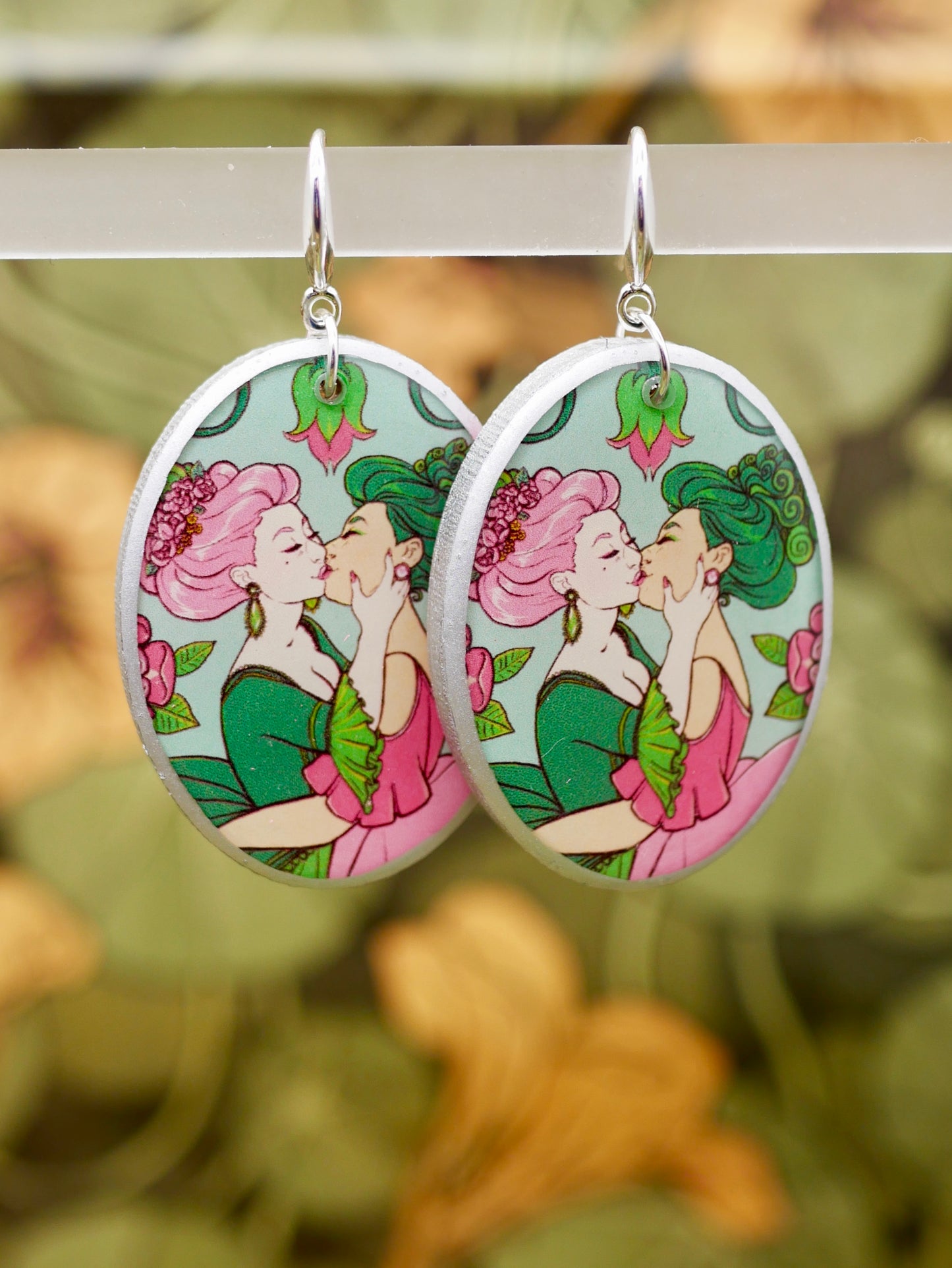 Kiss - Sapphic Earrings